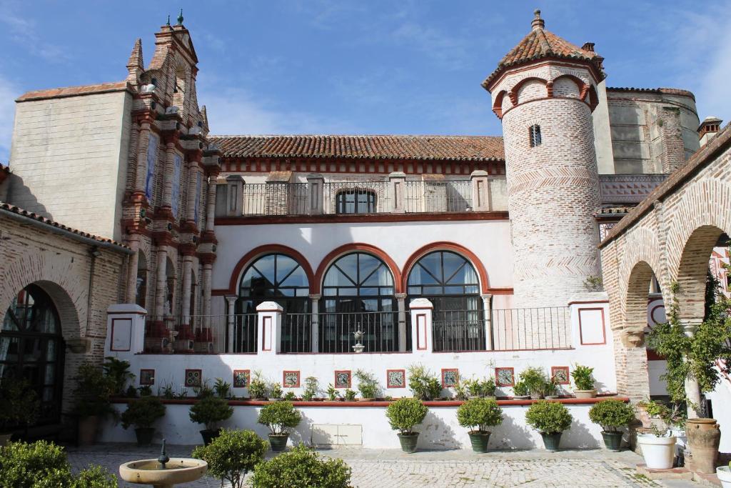 Palacio de San Benito, Cazalla de la Sierra